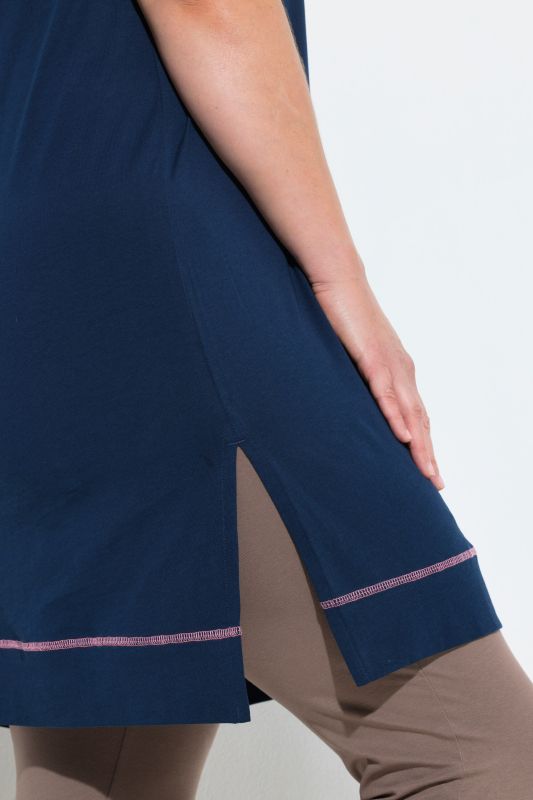 Catwalk Graphic Scoop Neck Nightgown