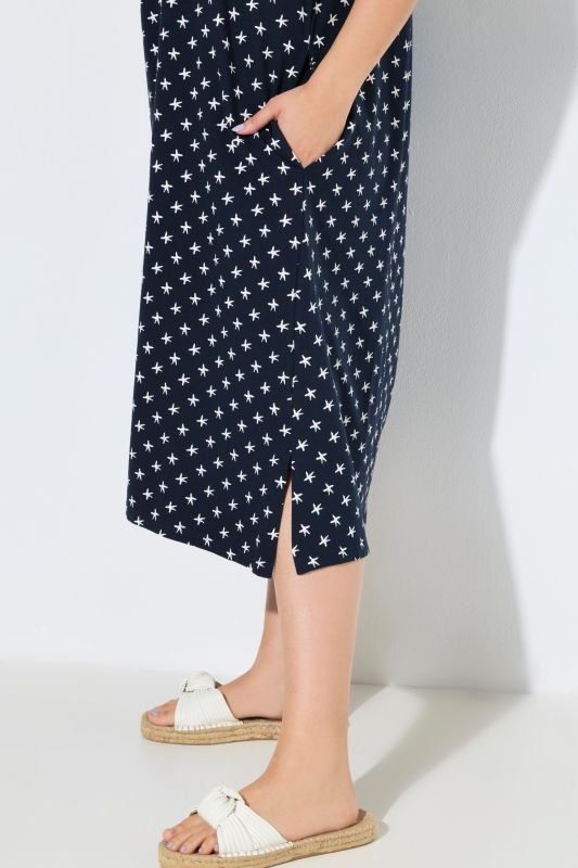 Star Print V-Neck Midi Dress