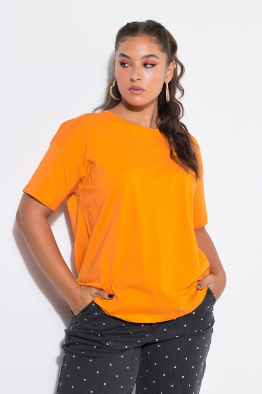 Round Neck Short Sleeve Relaxed Fit Cotton Tee