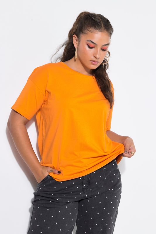 Round Neck Short Sleeve Relaxed Fit Cotton Tee