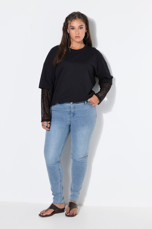 Skinny Jeans with Fringe Hem
