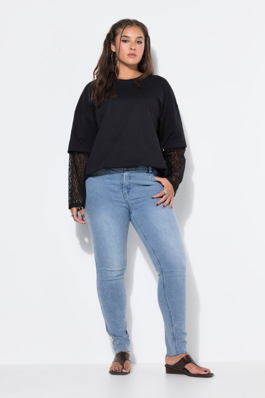 Skinny Jeans with Fringe Hem