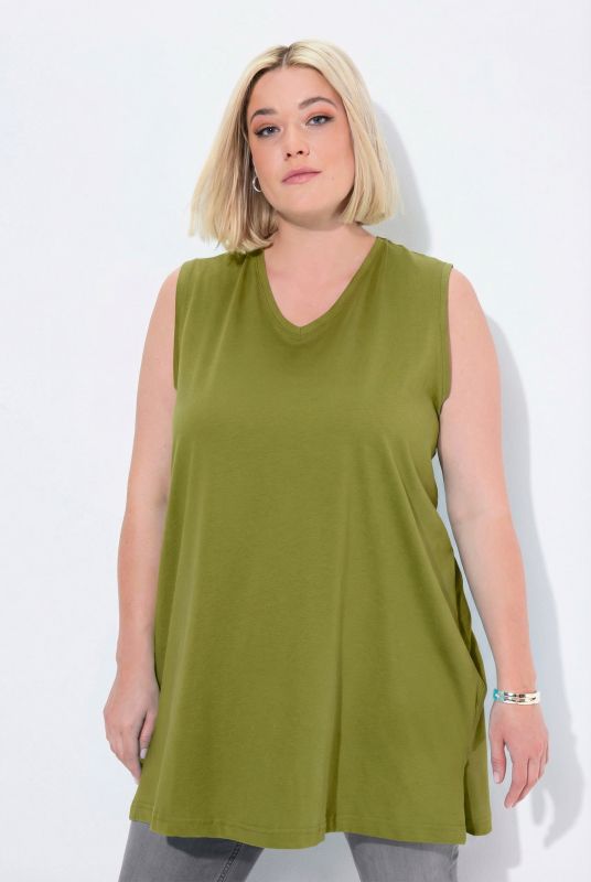 Basic V-Neck Knit Tank