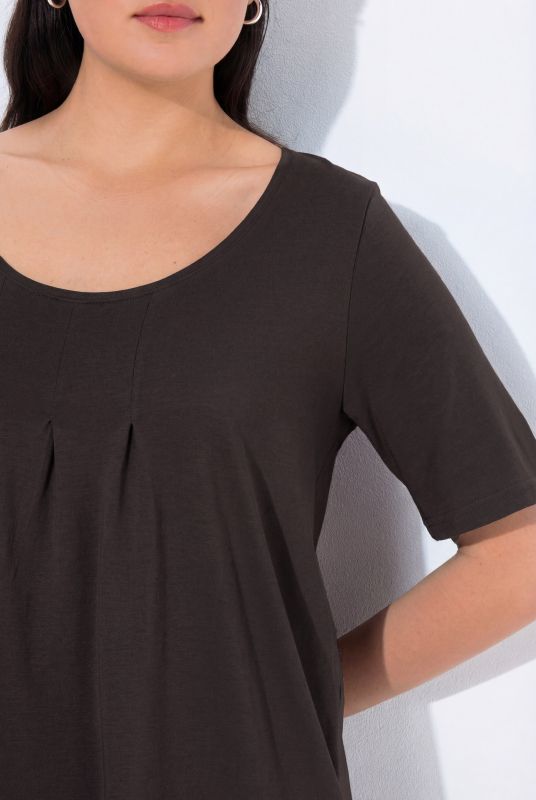 Essential Front Pleat Tee