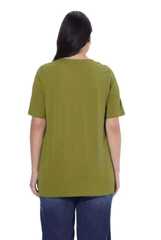 Essential Notch Neck Stretch Tee