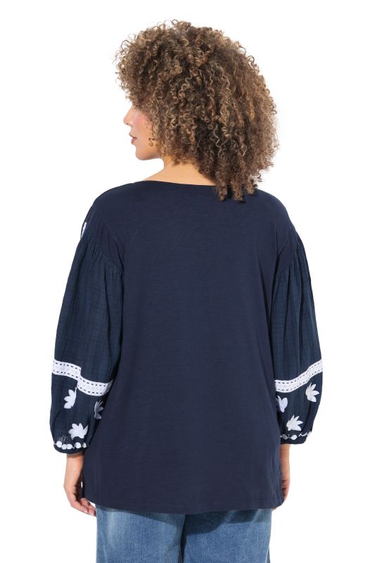 Textured Embroidered Long Sleeve Blouse