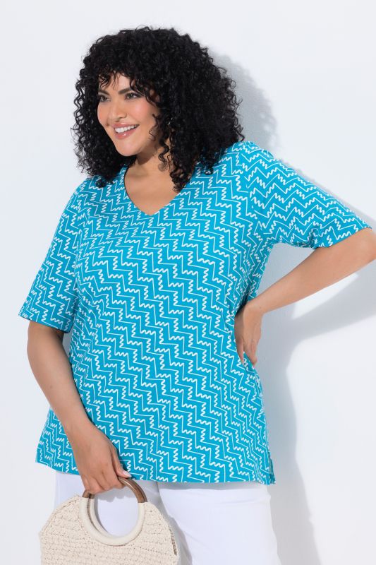 Zigzag Print Short Sleeve V-Neck Tee