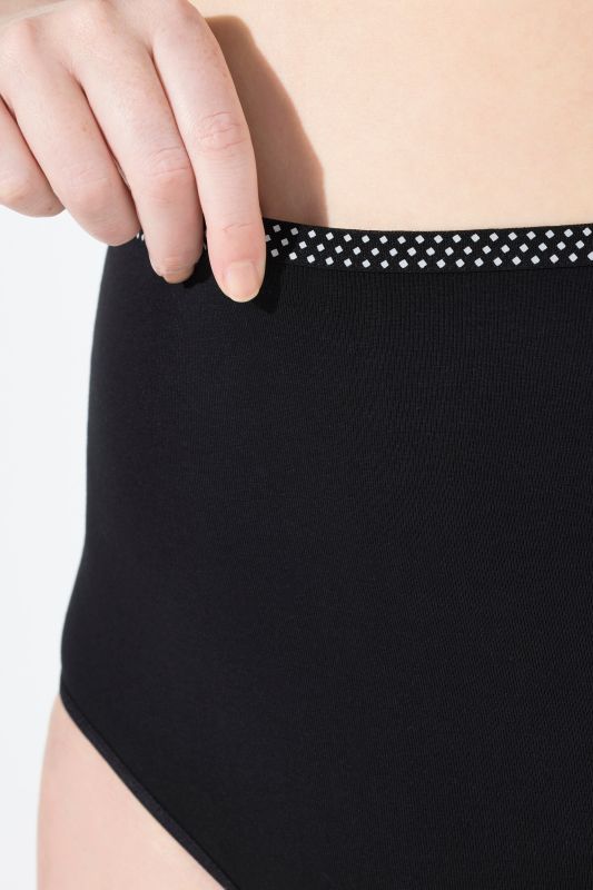 6 Pack of Maxi Briefs