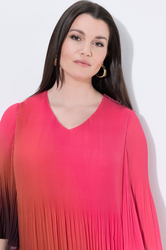 Allover Pleated Short Sleeve Gradient Dress