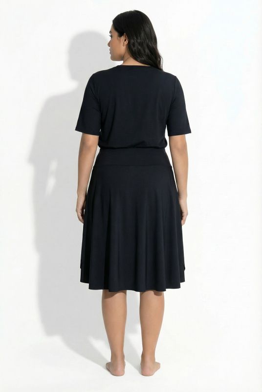 Peekaboo Dot Print Elastic Waist Performance Skort