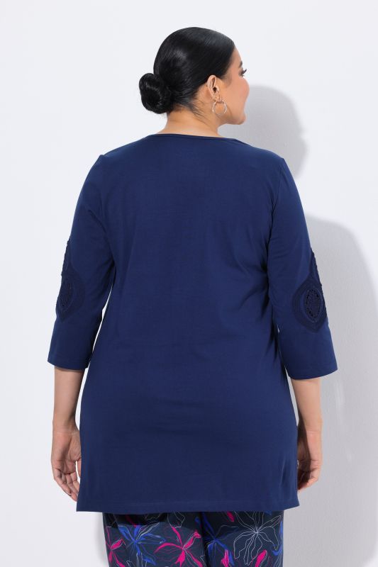 Embroidered 3/4 Sleeve Knit Tunic