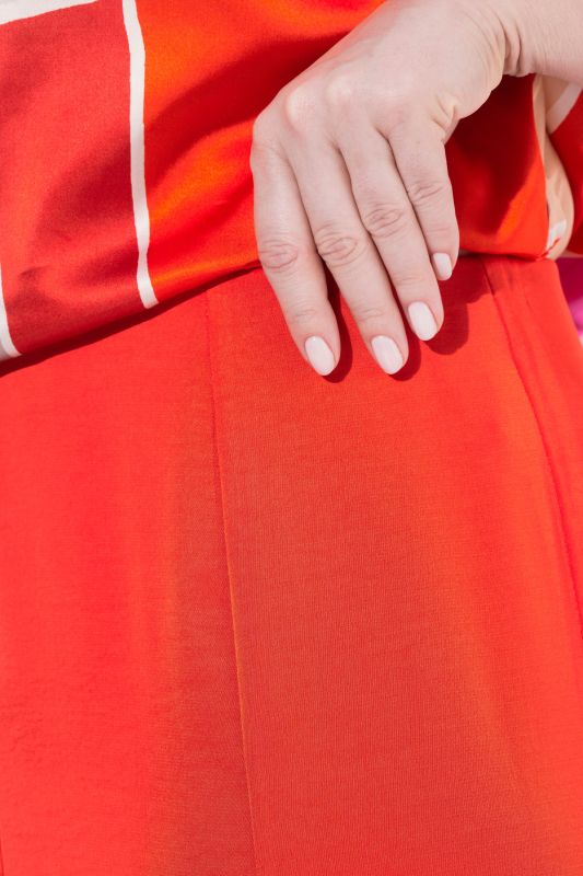 Shimmering Satin Elastic Waist Pleated Skirt