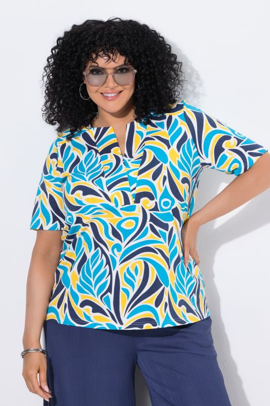 Swirling Leaf Split Neck Tee