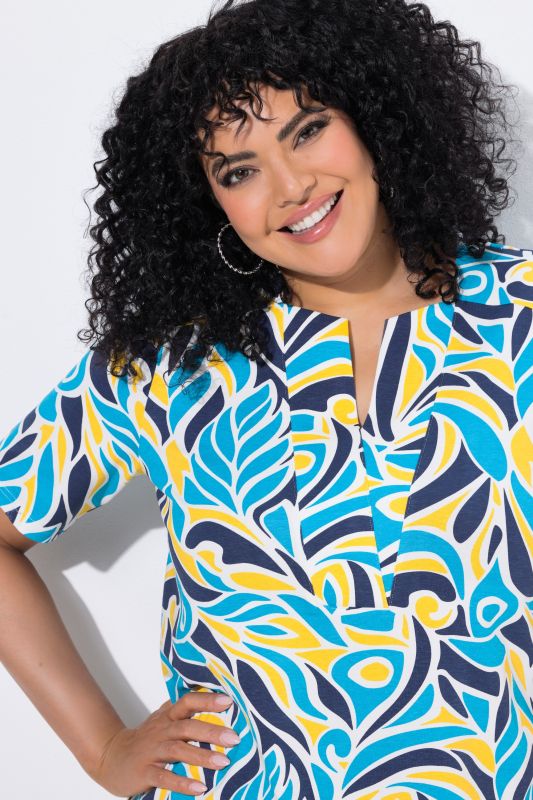 Swirling Leaf Split Neck Tee