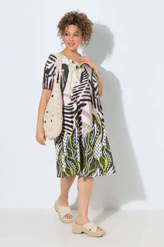Allover Print Short Sleeve Pocket Dress