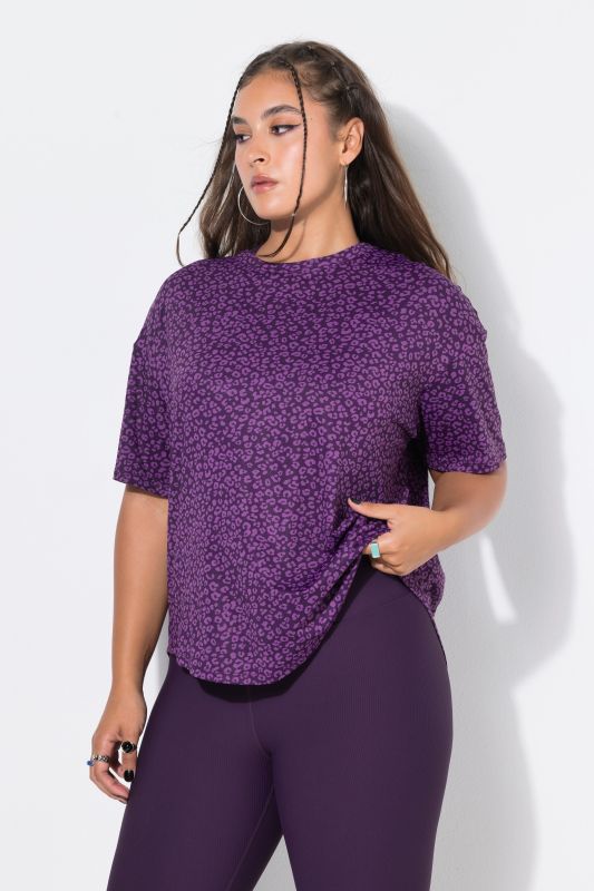 Get Strong Leopard Print Performance Tee
