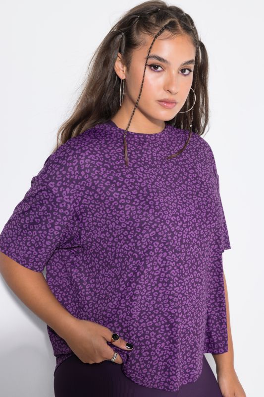 Get Strong Leopard Print Performance Tee
