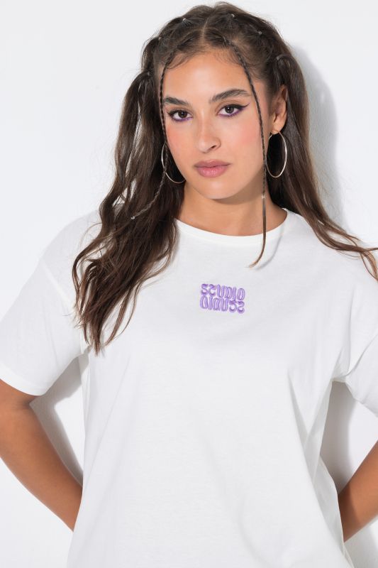 Embroidered Lettering Tee