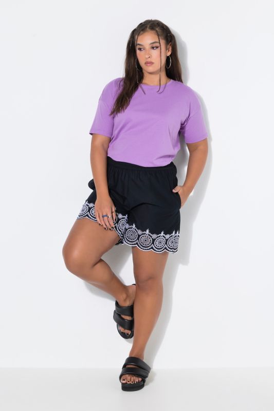 Embroidered Scalloped Hem Shorts