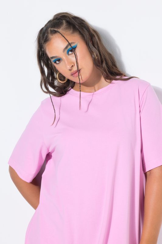 Дълга риза с кръгло деколте