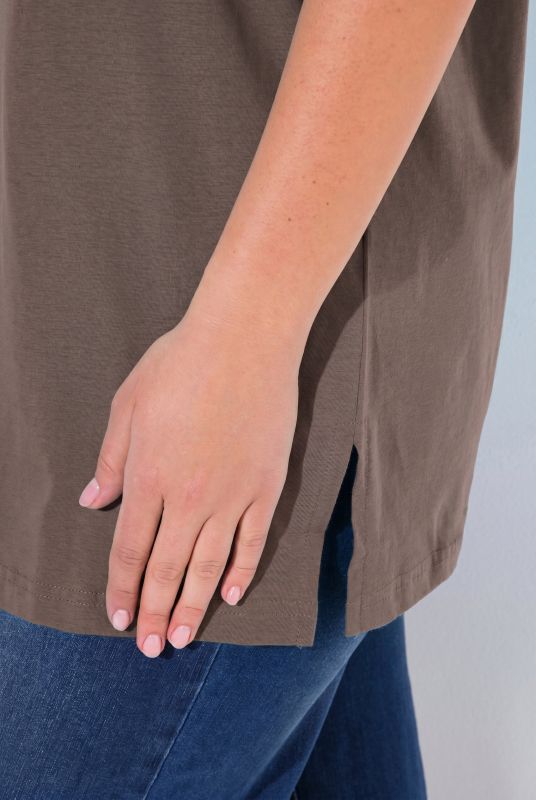 Basic V-Neck Relaxed Fit Short Sleeve Tee