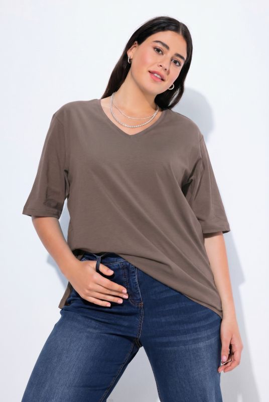Basic V-Neck Relaxed Fit Short Sleeve Tee