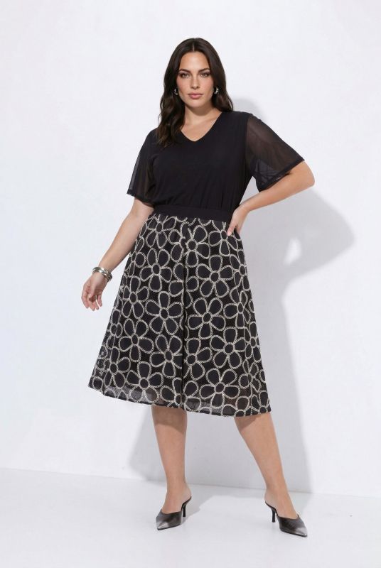 Floral Lace Elastic Waist Skirt