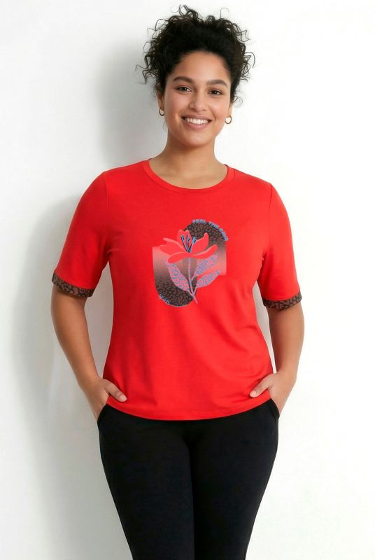 Тениска с принт на цвете и  антибактериално покритие