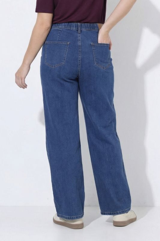 Stretch-Fit Zip Pocket Mony Style Jeans