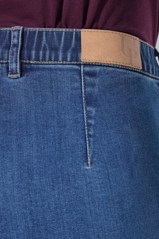 Stretch-Fit Zip Pocket Mony Style Jeans
