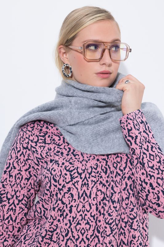 Ribbed Knit Scarf