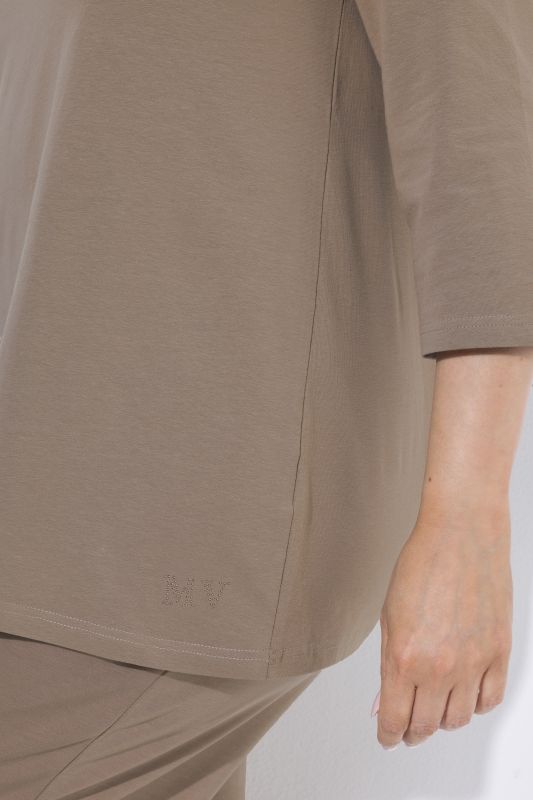 Keyhole Neckline 3/4 Sleeve MV Tee