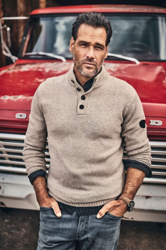 Knitted half-zip