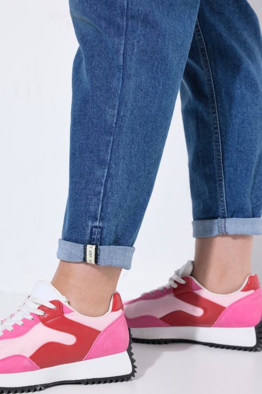 Carrot jeans