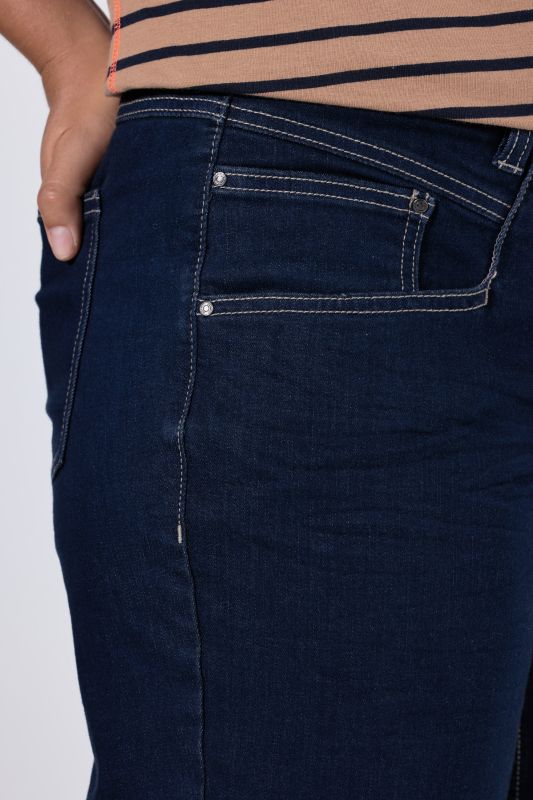 Carrot jeans