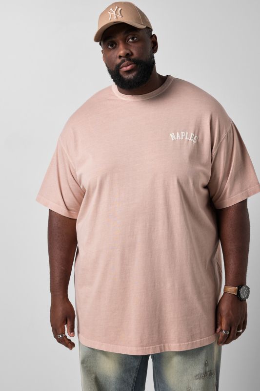 STHUGE T-shirt