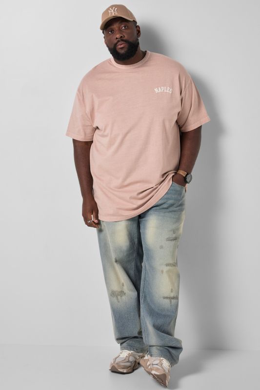 STHUGE T-shirt