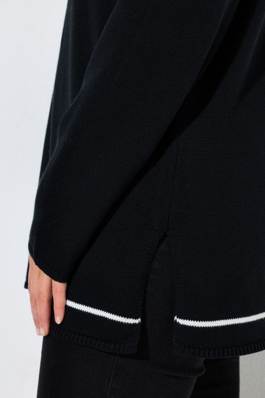 Contrast Line Crew Neck Sweater