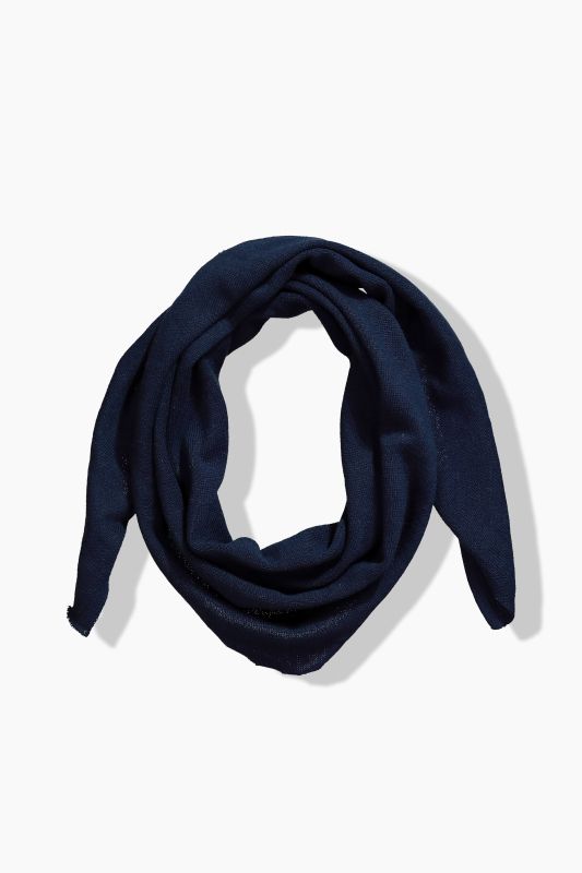 Triangle scarf