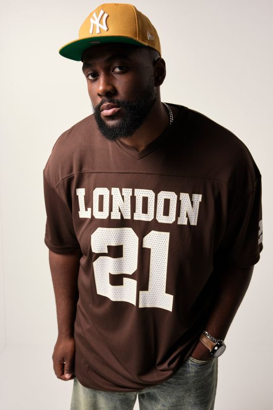 STHUGE T-shirt