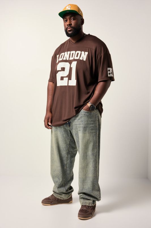 STHUGE T-shirt