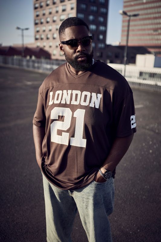 STHUGE T-shirt