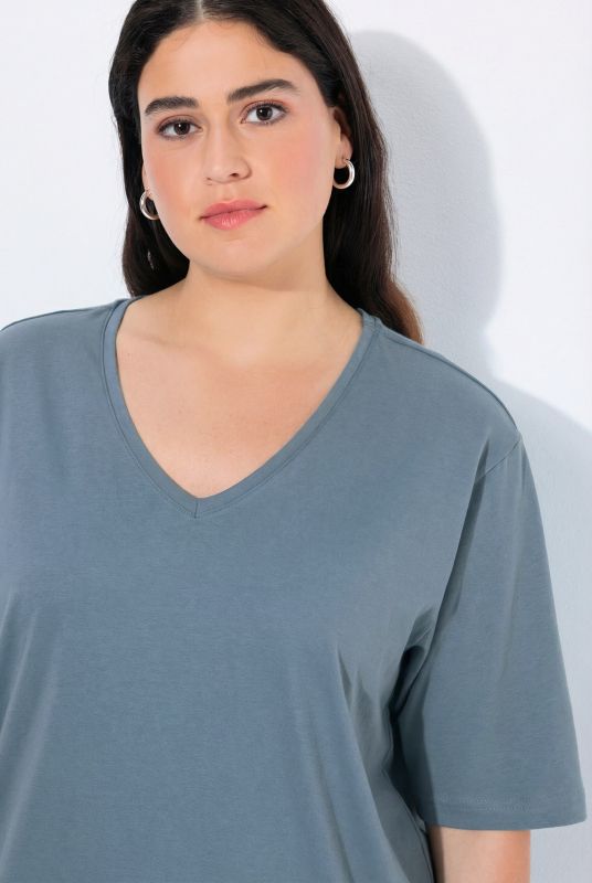 Basic V-Neck Relaxed Fit Short Sleeve Tee