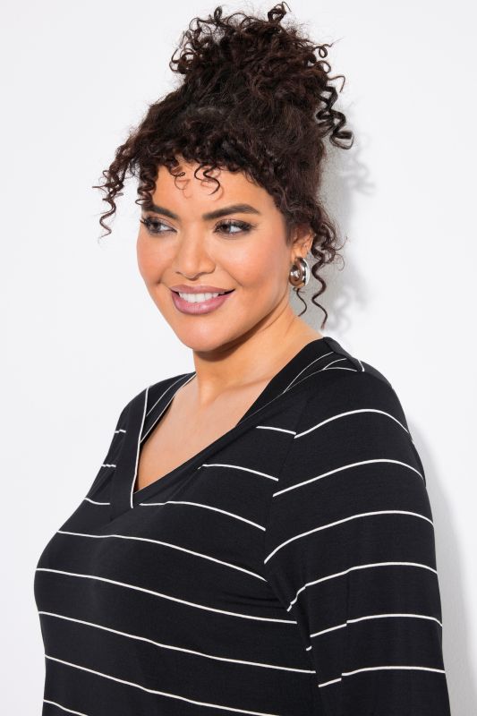 Striped V-Neck 3/4 Sleeve Tee