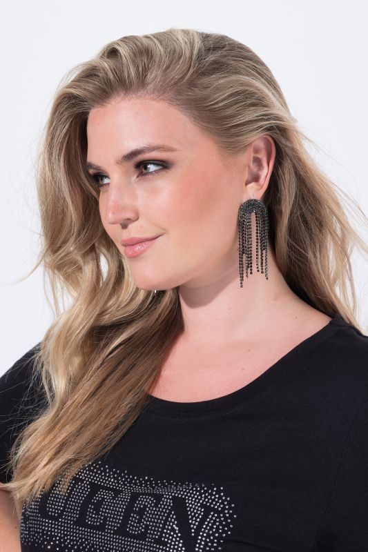 stud earrings