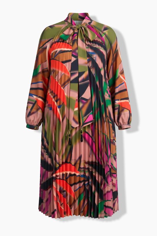 Allover Pleated Leaf Print Lavalliere Collar Dress