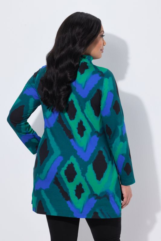 Graphic Print Turtleneck Tunic Blouse