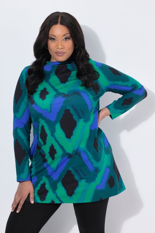 Graphic Print Turtleneck Tunic Blouse