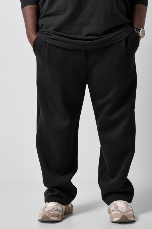 STHUGE sweatpants