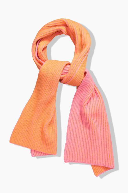 Knitted scarf